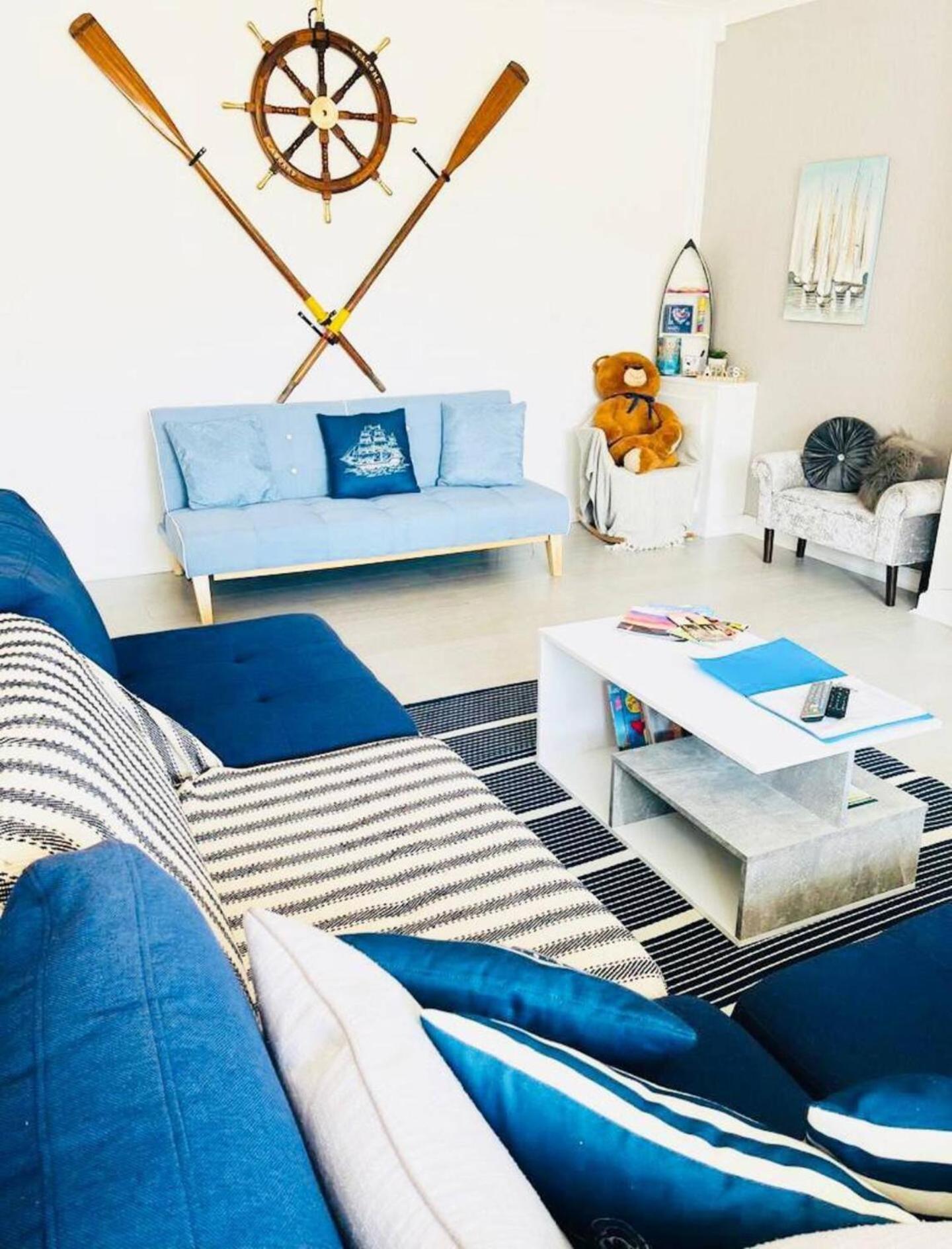 פורטסמות' Stunning 3 Double Bedroom Beach Front Apartment מראה חיצוני תמונה